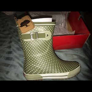 Chooka Olive Green polka dot rain boots. New Sz 9